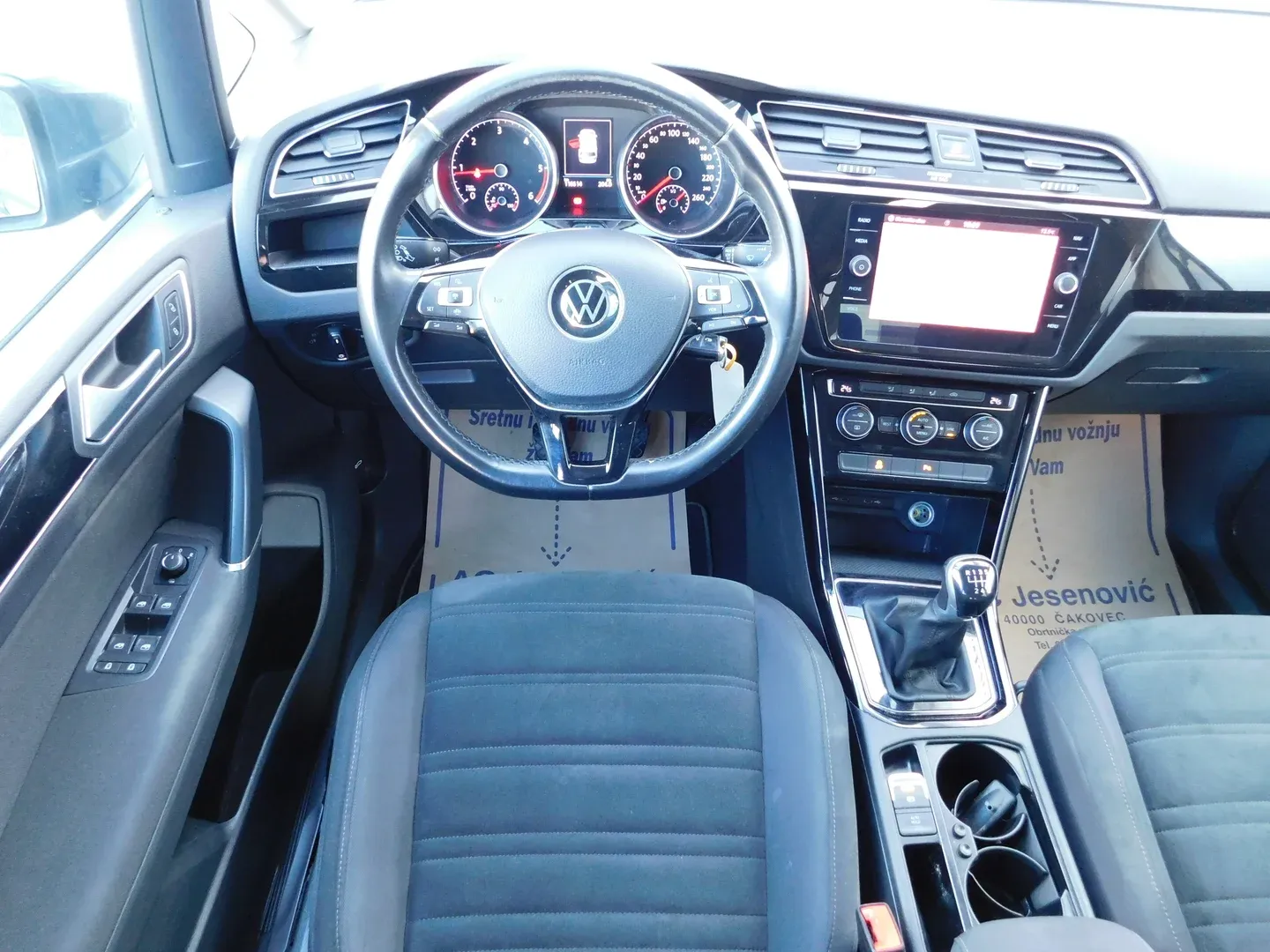 12549 volkswagen touran 2.0 tdi highline - slika 9