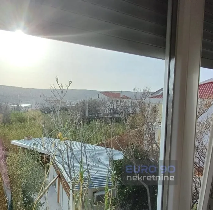 pag- samostojeća kuća sa četiri apartmana, pogled na more !!! - slika 8