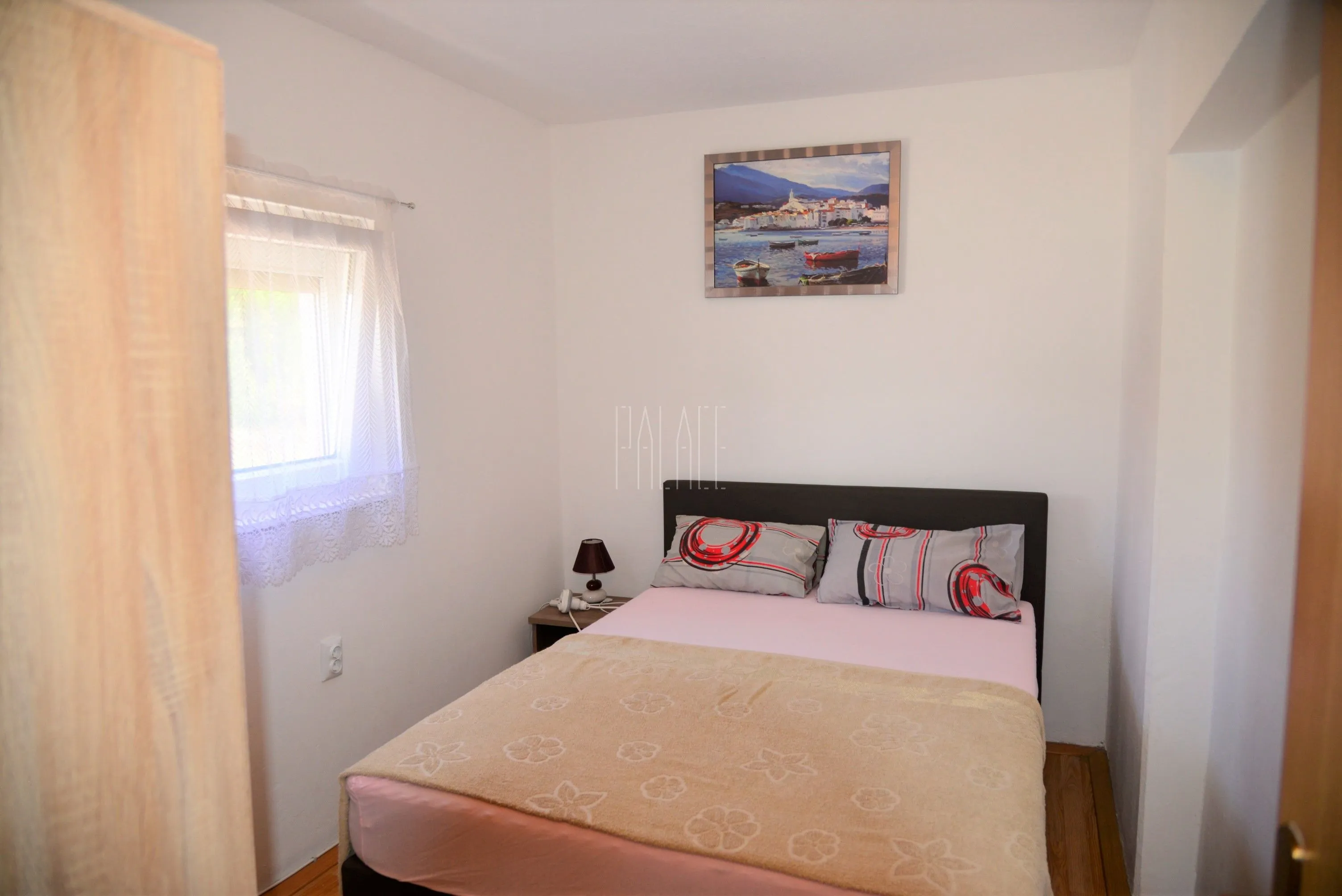 povoljno: kuća s 2 apartmana blizu mora, gornji karin, 126.00 m2 - slika 8