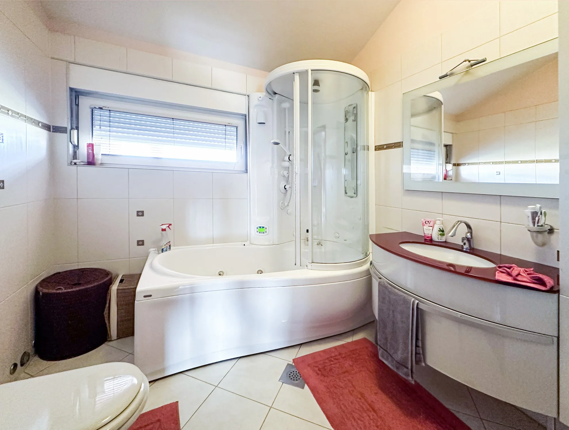 vila 10m od mora s okućnicom od 1700m2 + kućica od 80m2 - slika 5