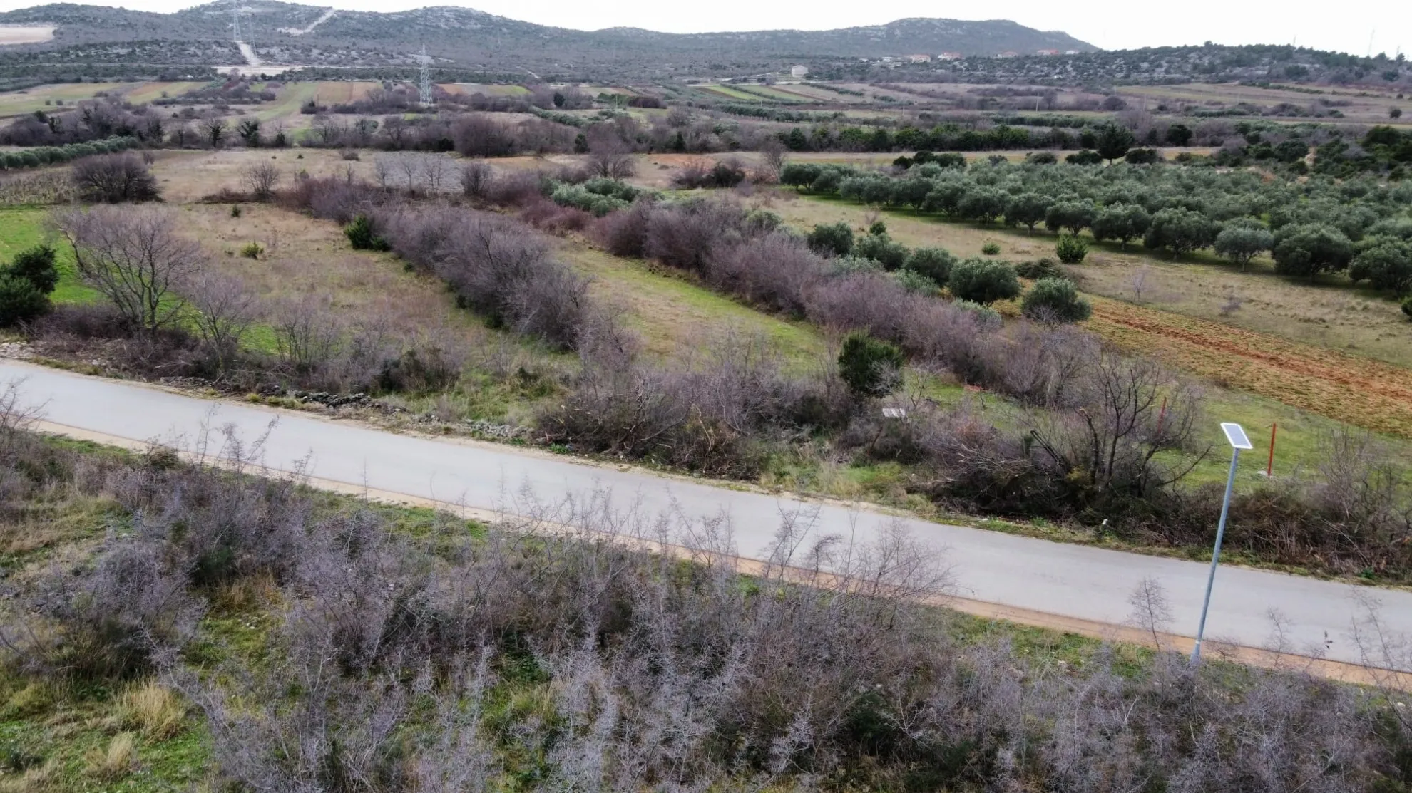 građevinsko zemljište uz cestu, stankovci-velim, 1050 m2 - slika 4