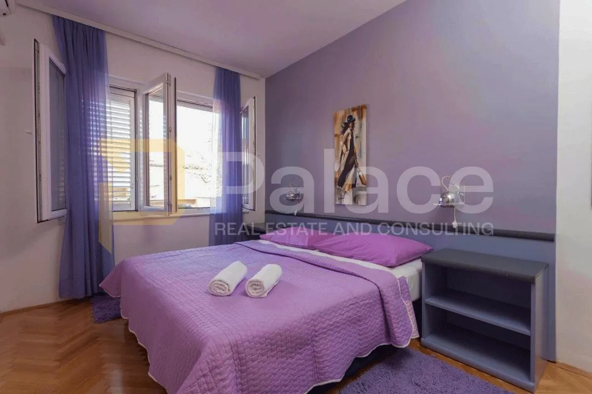 *prekrasna kuća s apartmanima, tučepi* - slika 6