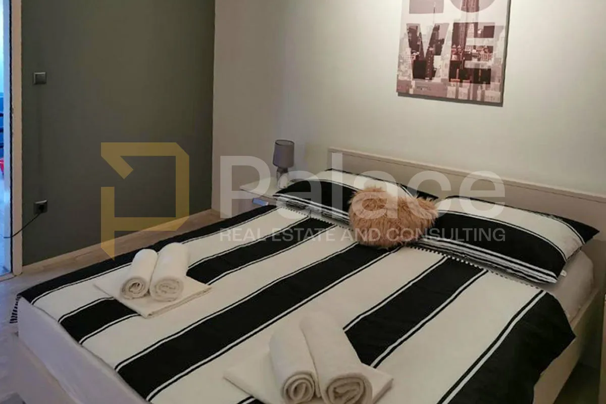 kuća u centru tribunja sa tri stana i poslovnim prostorom, 400 m2 - slika 5