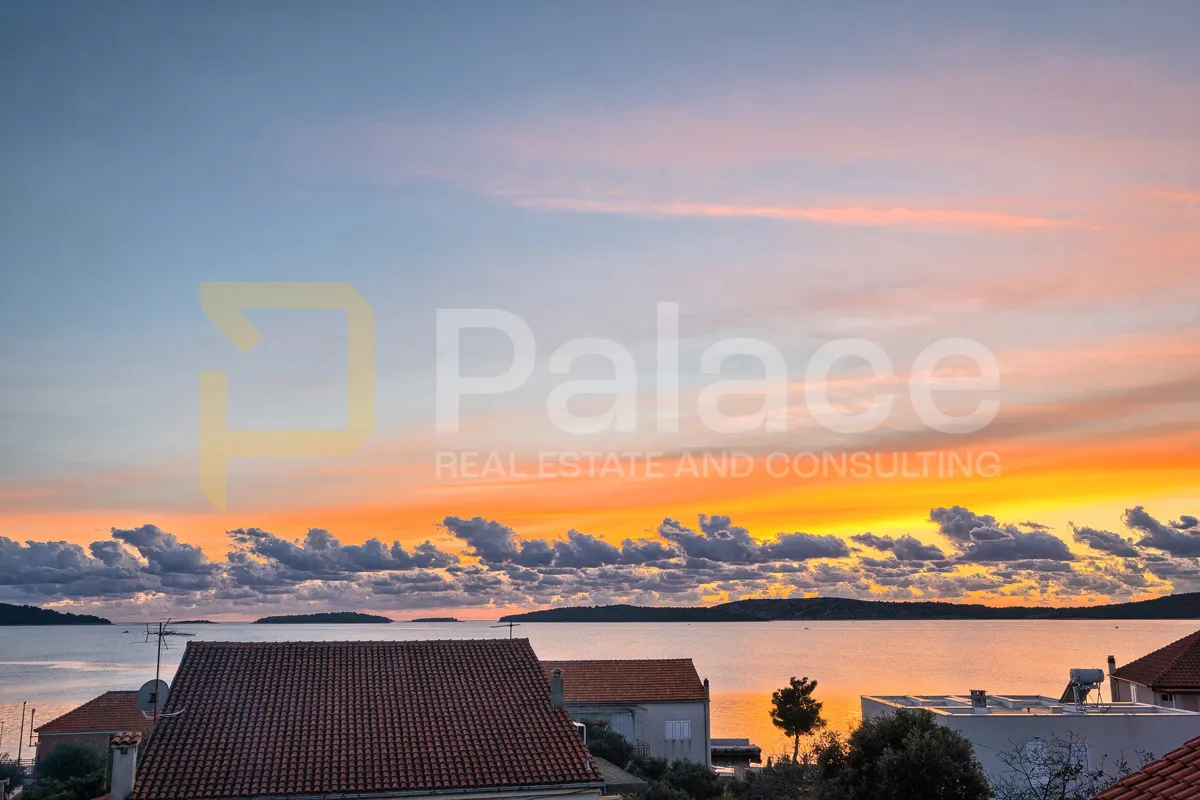 penthouse na brodarici s pogledom na more - slika 9
