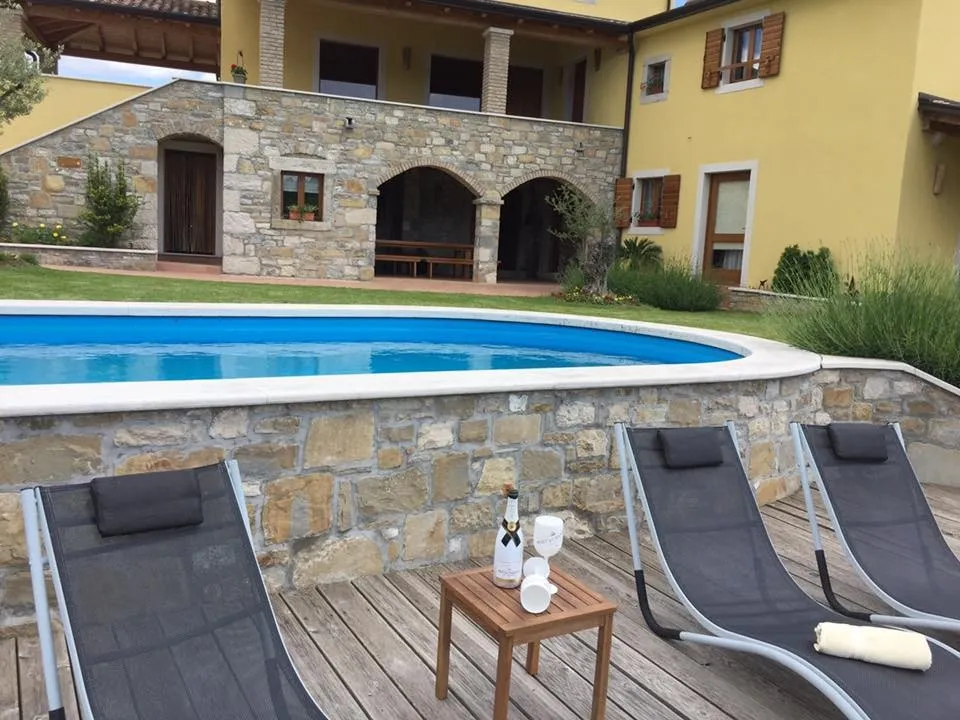 predivna rustikalna vila s bazenom u središtu istre, grdoselo - slika 5