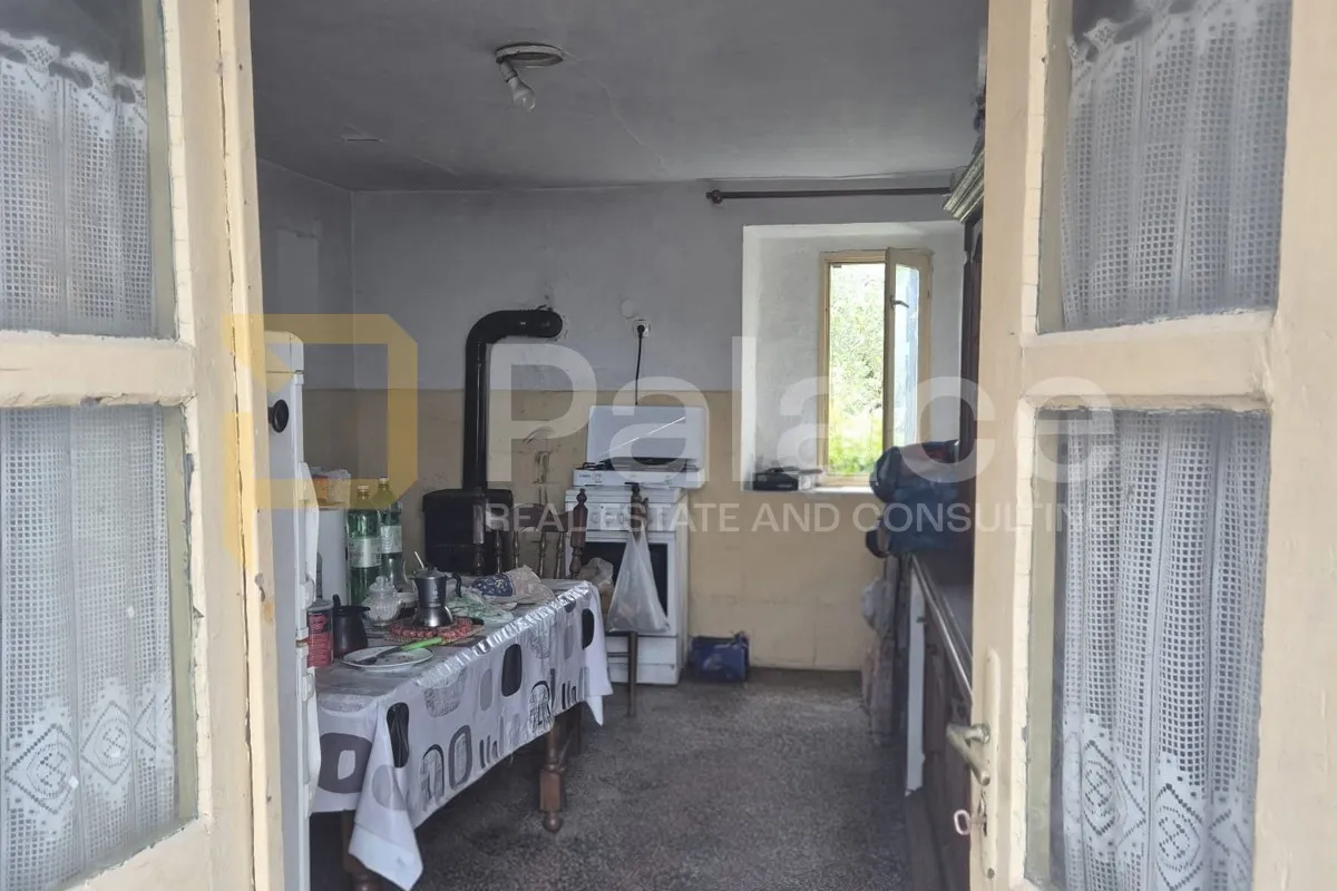 kuća 160m² s dvorištem sa građevinskim zemljištem 750m² - slika 3