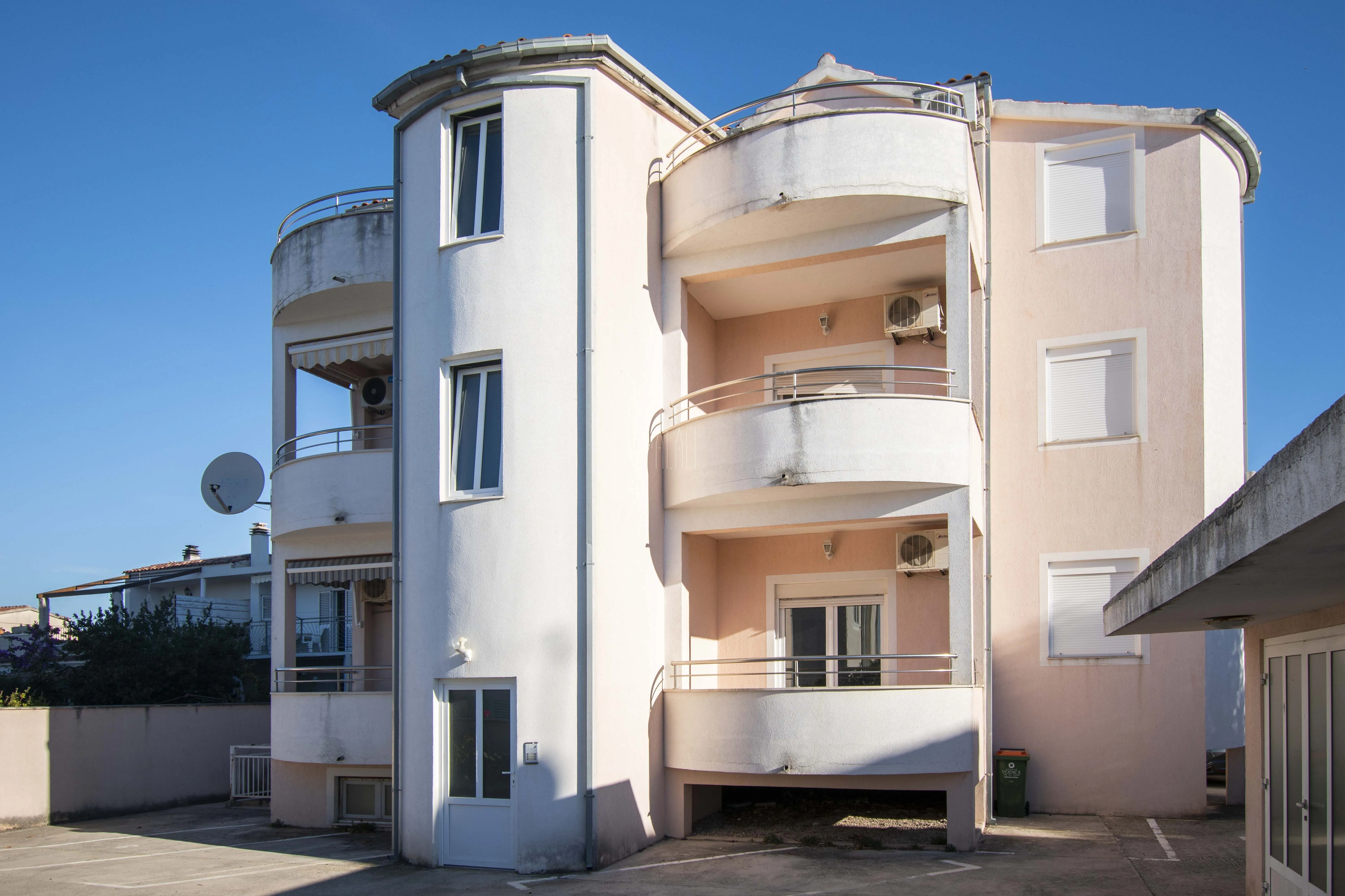 apartman s 2 spavaće sobe, srima, 50.00 m2 - slika 4