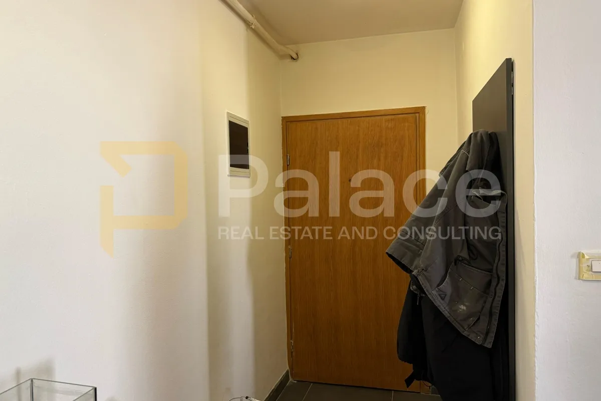prostran stan u centru pule – 3 sobe, 82m², namješten - slika 9