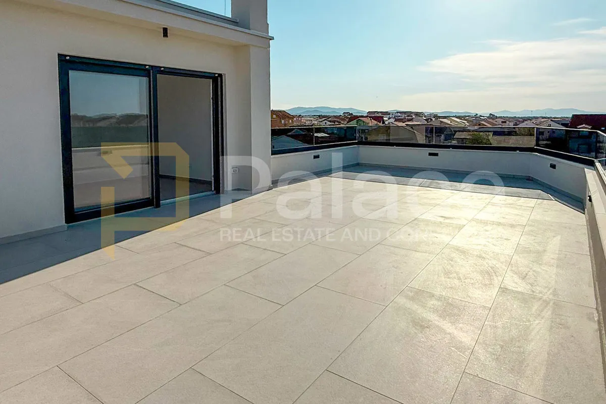 penthouse s krovnom terasom, vodice, 130 m2 - slika 5