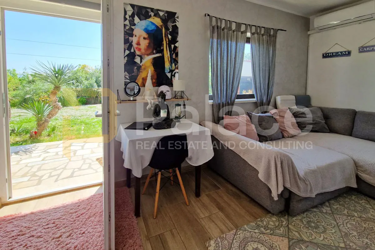 dva stana s bazenom, vrtom i parkirnim mjestima, ika - 89,10 m² - slika 6