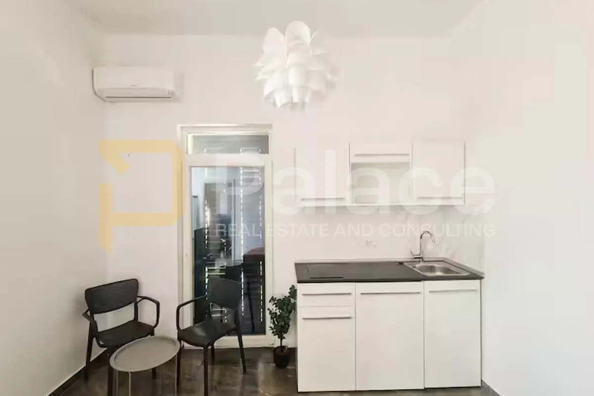 šibenik, varoš: potpuno namještena kuća s dva stana u centru grada - slika 18