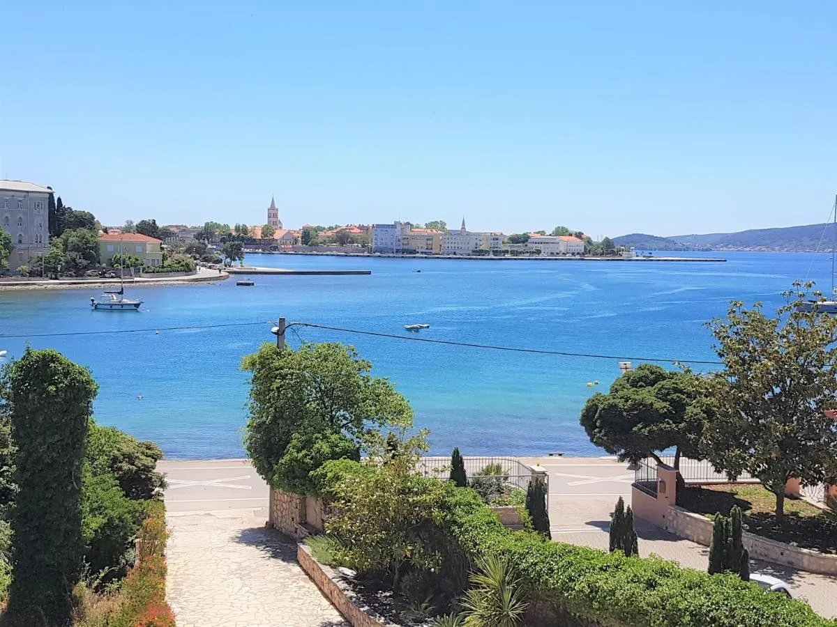 brodarica : elegantna vila samo 40 m od mora, zadar - slika 2