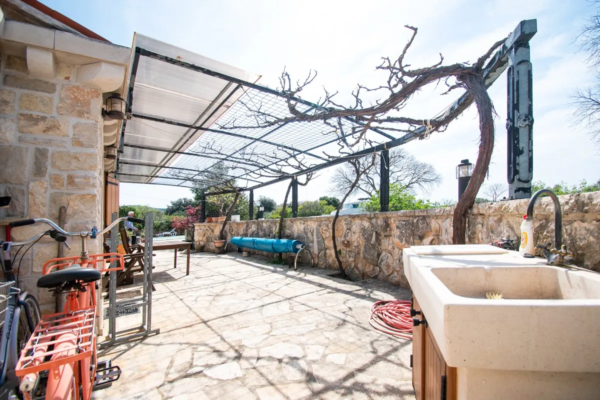 bajkovito rustikalno imanje s bazenom i vinskim podrumom - rogoznica - slika 5