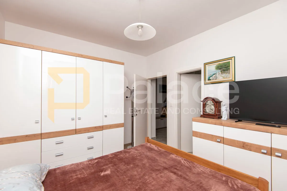 vodice - kuća s pogledom na more - 226m2 - slika 13