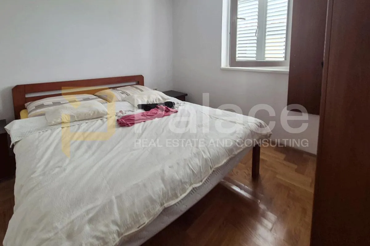 malinska 2s+db 1. kat s vrtom, parkingom i pogledom na more 280.000 € - slika 5