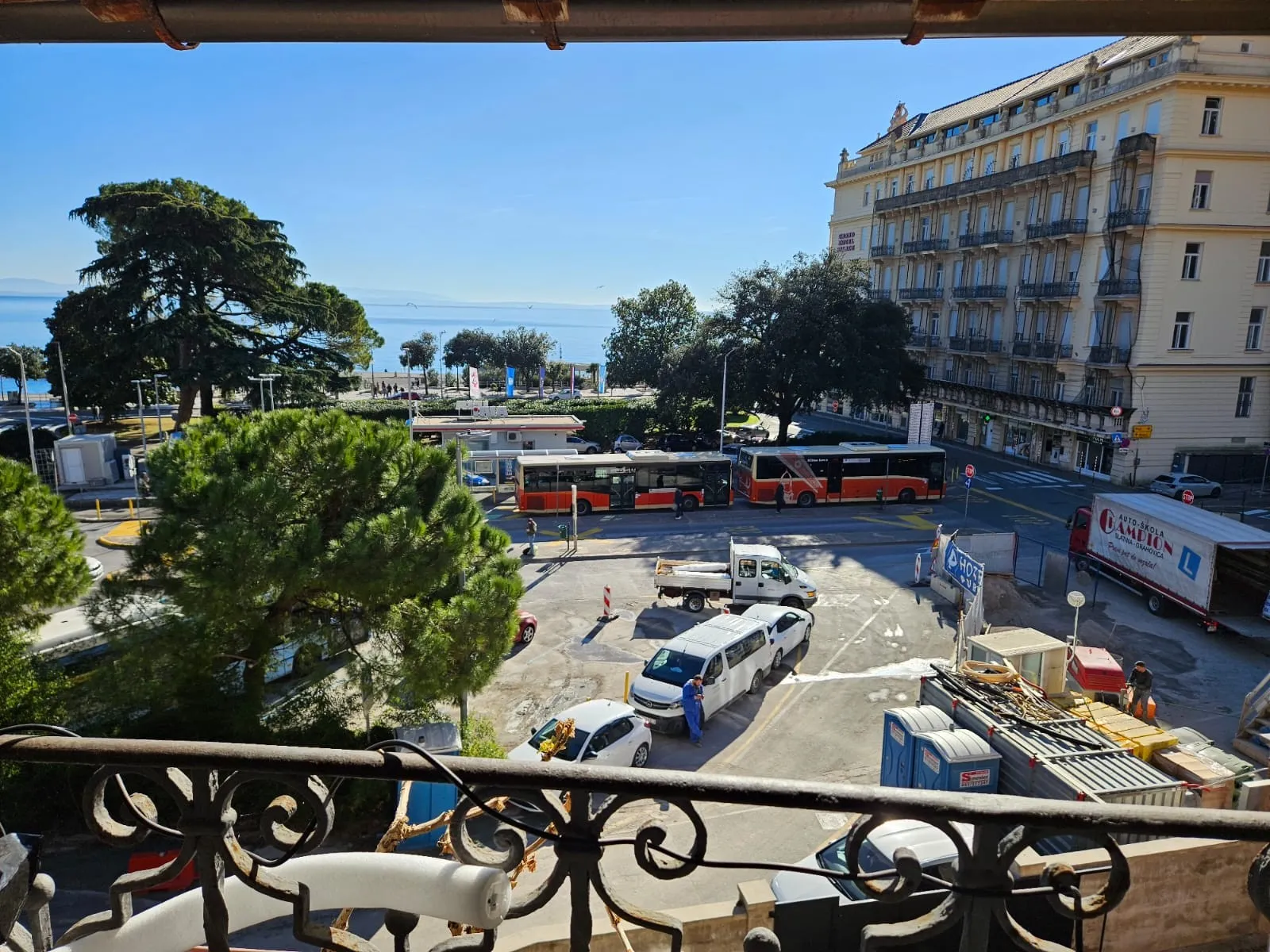 stan u centru opatije, 50m od mora, 82m2 - slika 2