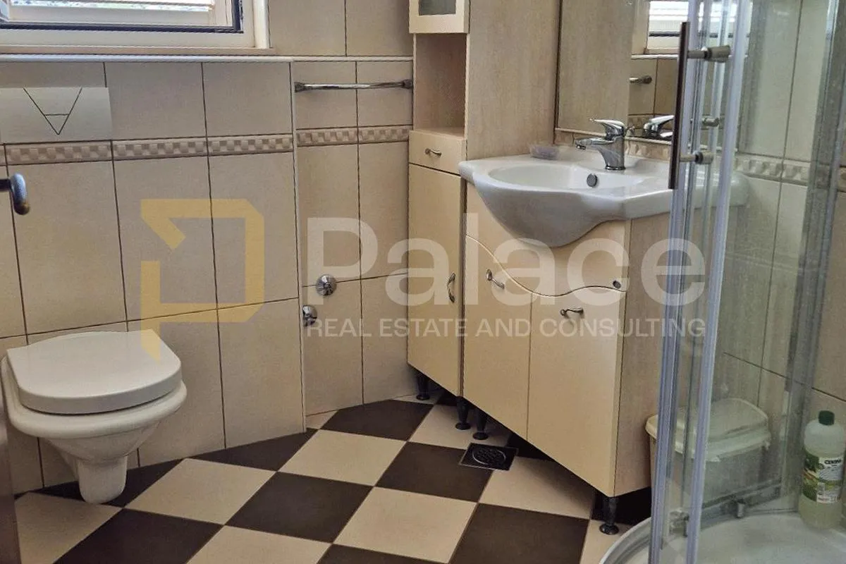 prostran trosoban stan u segetu donjem, 120 m2 - slika 9