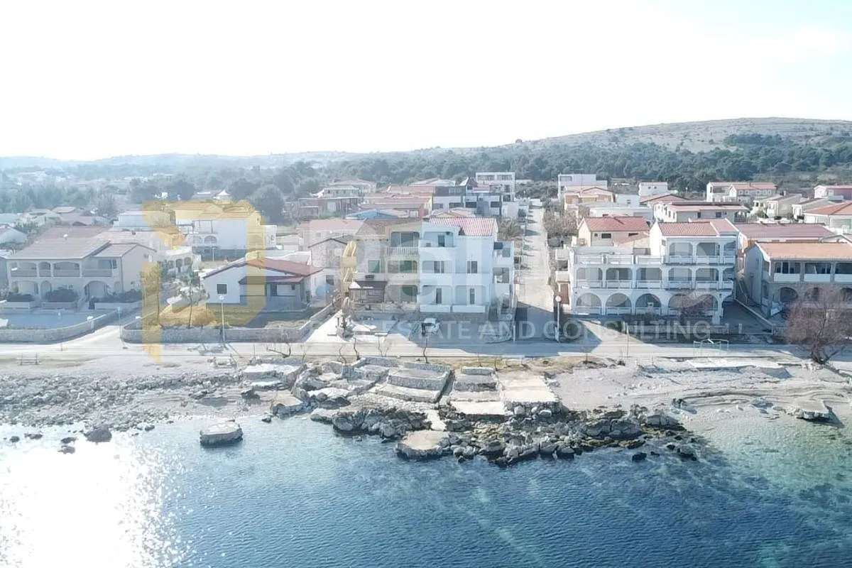 prvi red do mora, potpuno namješten stan 45m2 - slika 15