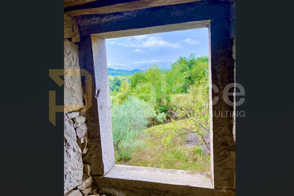kuća 60 m² s 1008 m² građevinskog zemljišta – idealno za adaptaciju - slika 4