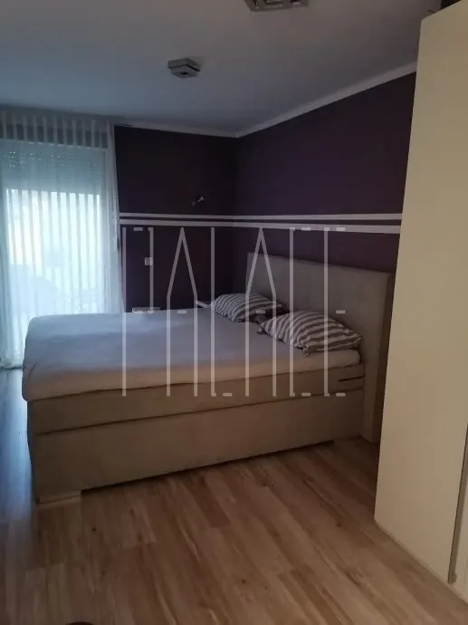 dva stana s panoramskim pogledom na trogirski zaljev: otok čiovo - slika 12