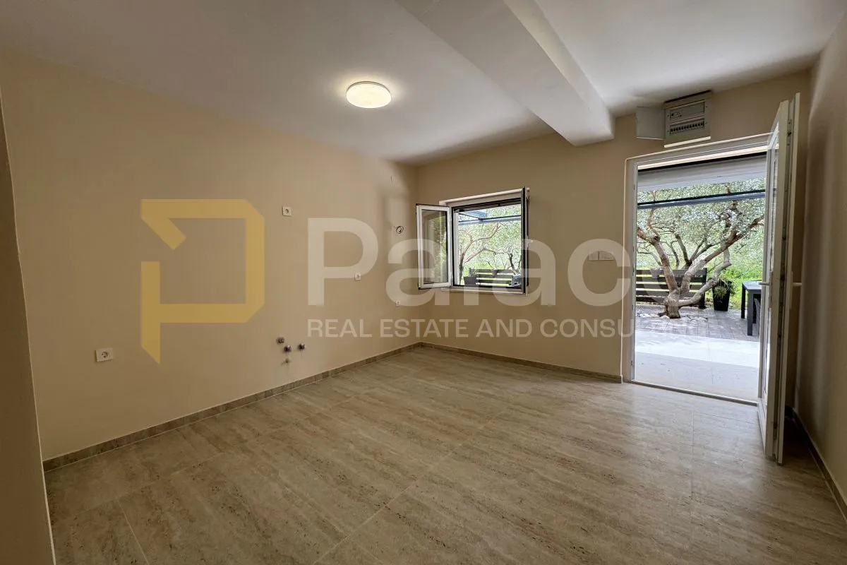 orebić - dva stana 146 m², renovirano 2025. g, blizu mora - slika 7