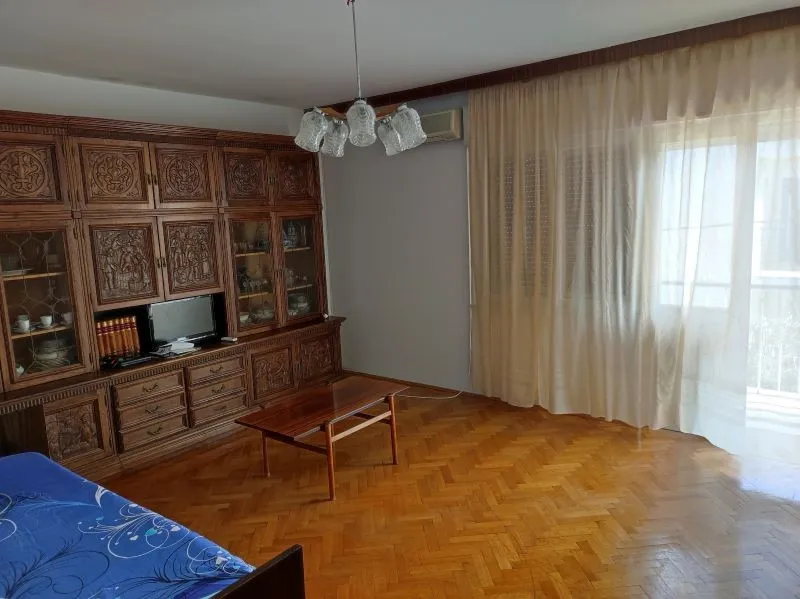 samostojeća kuća s puno potencijala - slika 14