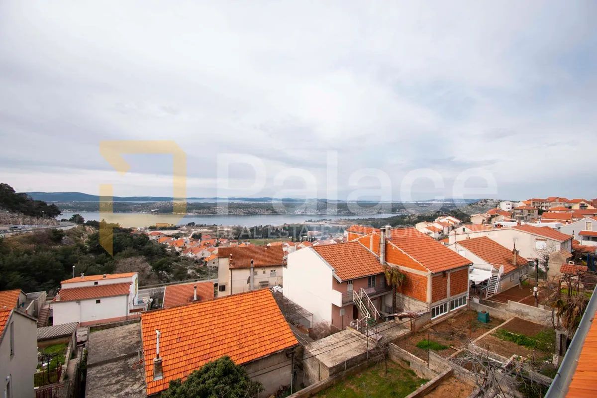 kuća: šibenik, 160.00 m2 - slika 25