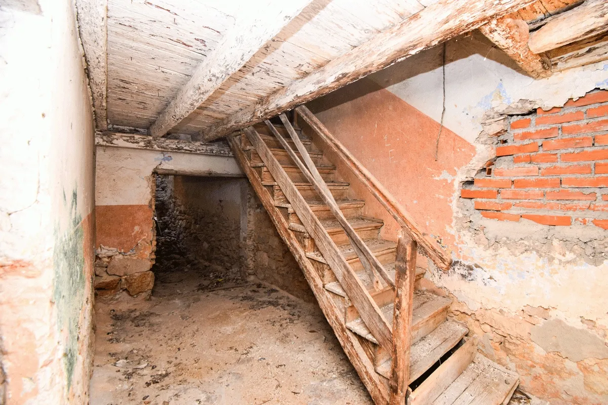 stara kamena kuća 100m2 sa dvorištem 50m2 u strogom centru vodica - slika 7