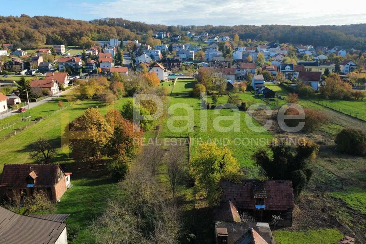 zagreb granešina , veliko zemljšte 4450m2 sa kućom i pomoćnim zgradama - slika 8