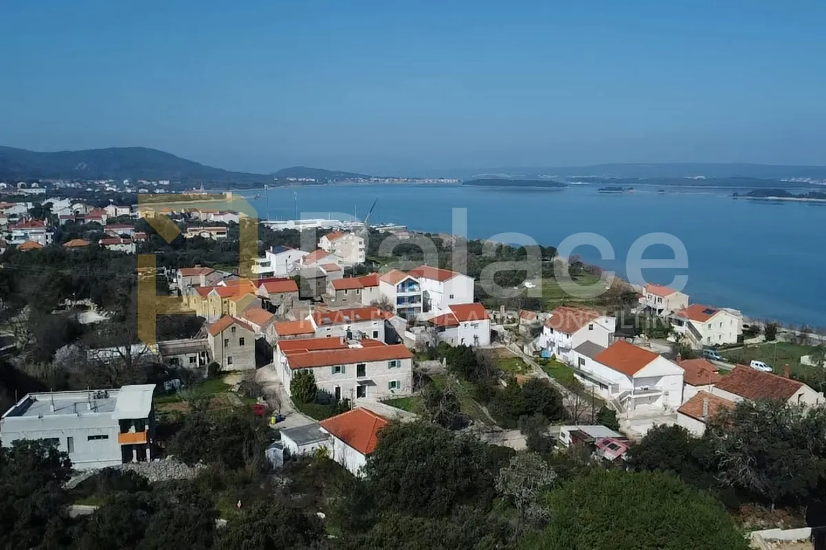 tkon : građevinsko zemljište s pogledom na more 2343 m2 - slika 4