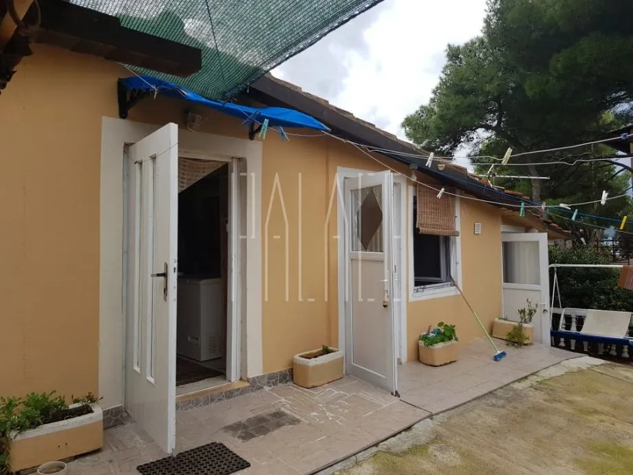kuća: brodarica, katnica, 290.00 m2 (prodaja) - slika 5