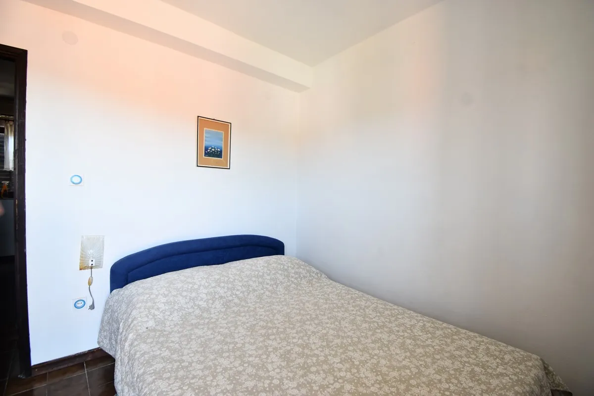 kuća na otoku s velikom terasom - slika 20