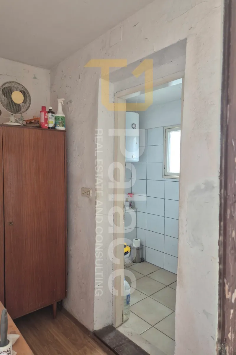kuća 160m² s dvorištem sa građevinskim zemljištem 750m² - slika 8