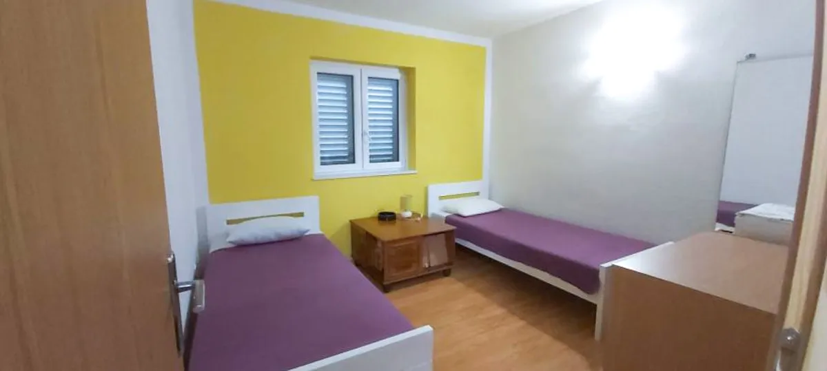 *marušići* atraktivan komforan stan - slika 10