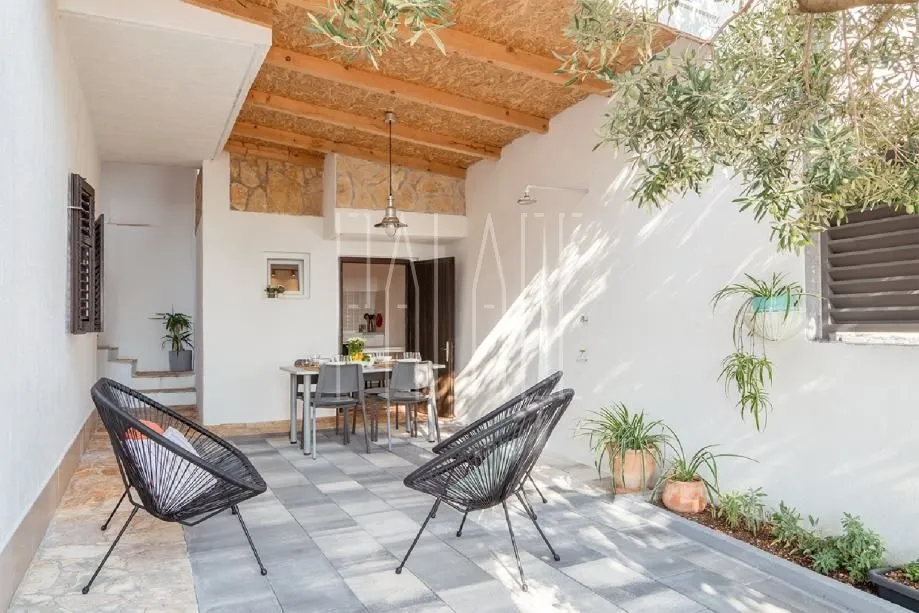 novouređena kuća u blizini mora: pisak 230m2 (prodaja) - slika 15