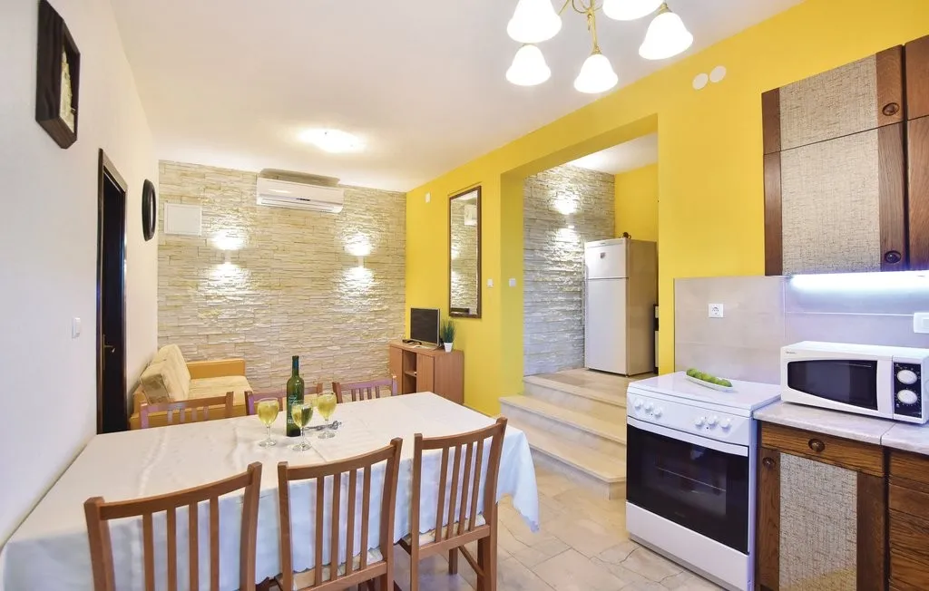 prekrasna kuća na prodaju u vinišću, 222 m2 - slika 2