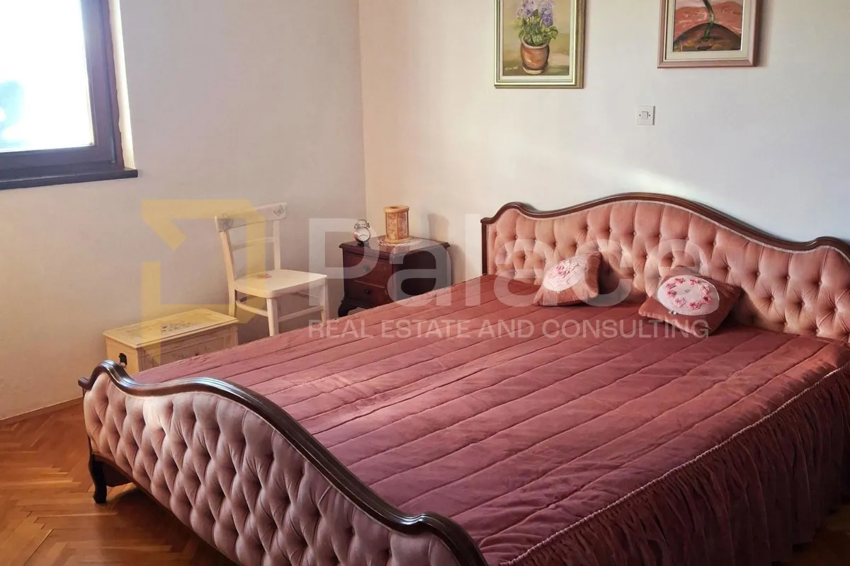 trosoban stan s pogledom na more, 95m2 + 31m2 terasa, dugi rat - slika 2