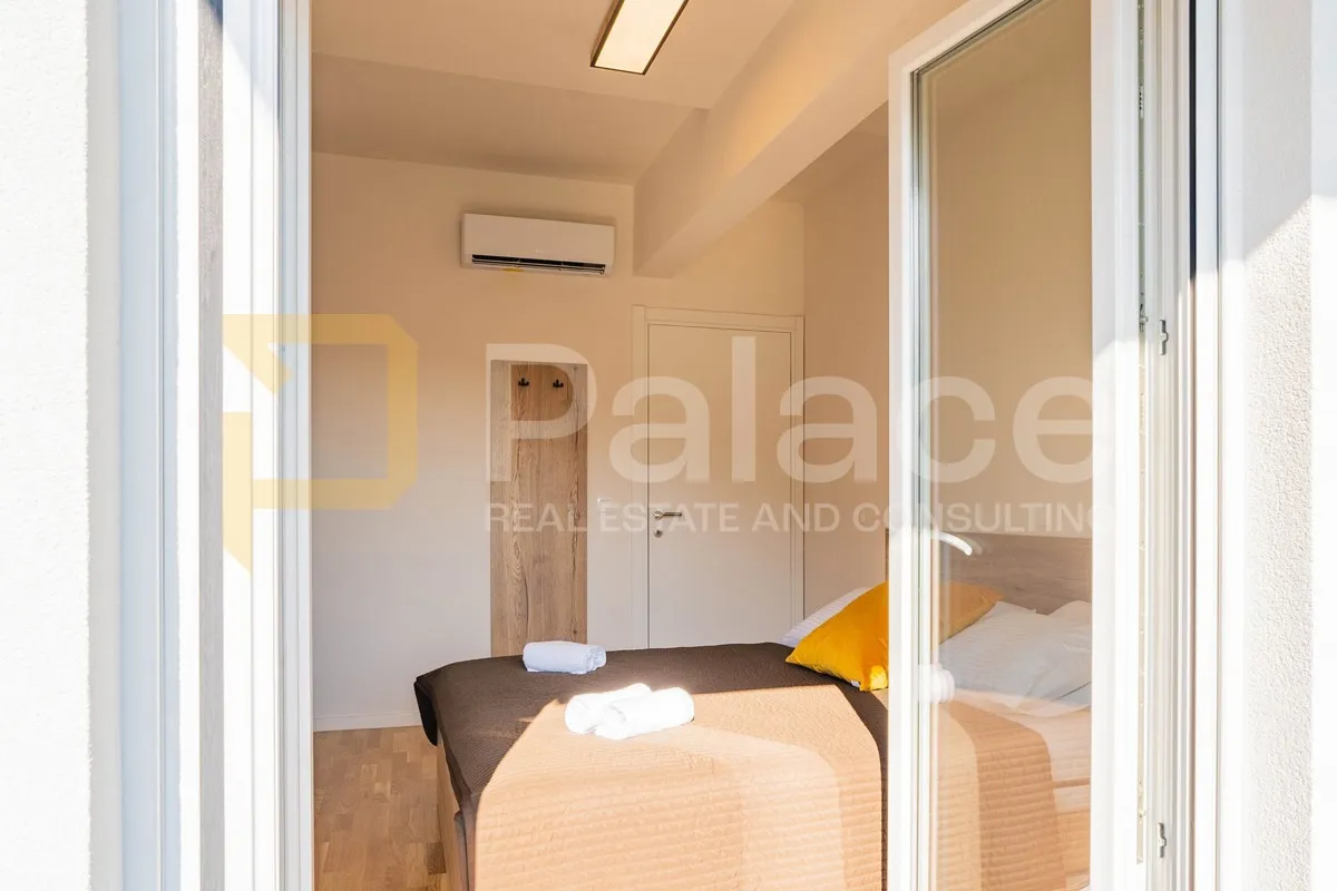 namješten stan s pogledom na more, seget donji, 79.50m², 2. kat - slika 14