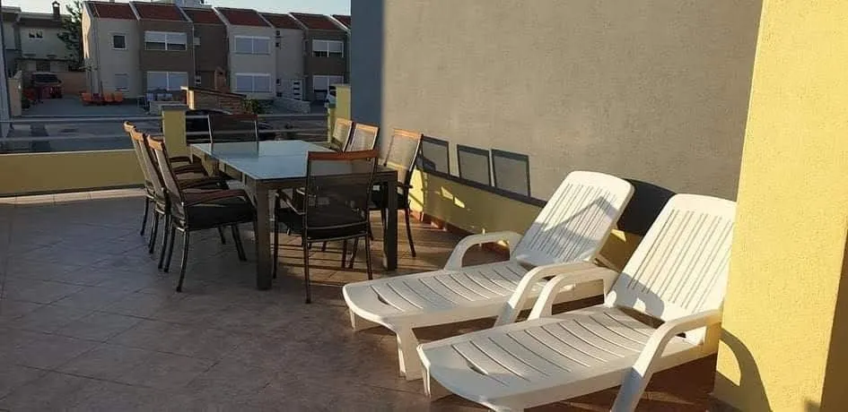 nin : apartmanska kuća na samoj obali - slika 14