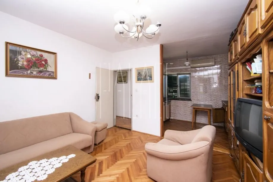 prekrasan povijesni ljetnikovac s perivojem u centru vodica, 180.00 m2 - slika 16
