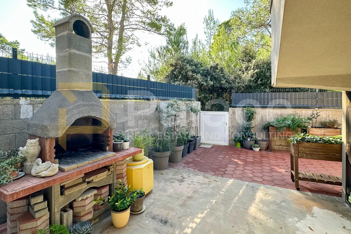 prilika apartmanska kuća na viru 200m2 - slika 7