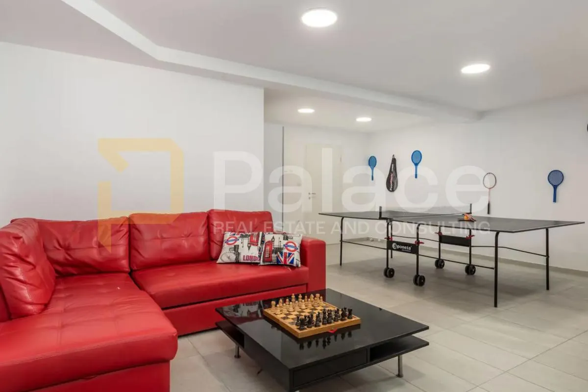 nekretnina iz snova u kostreni – vila s bazenom i tri stana, 332m2 - slika 27