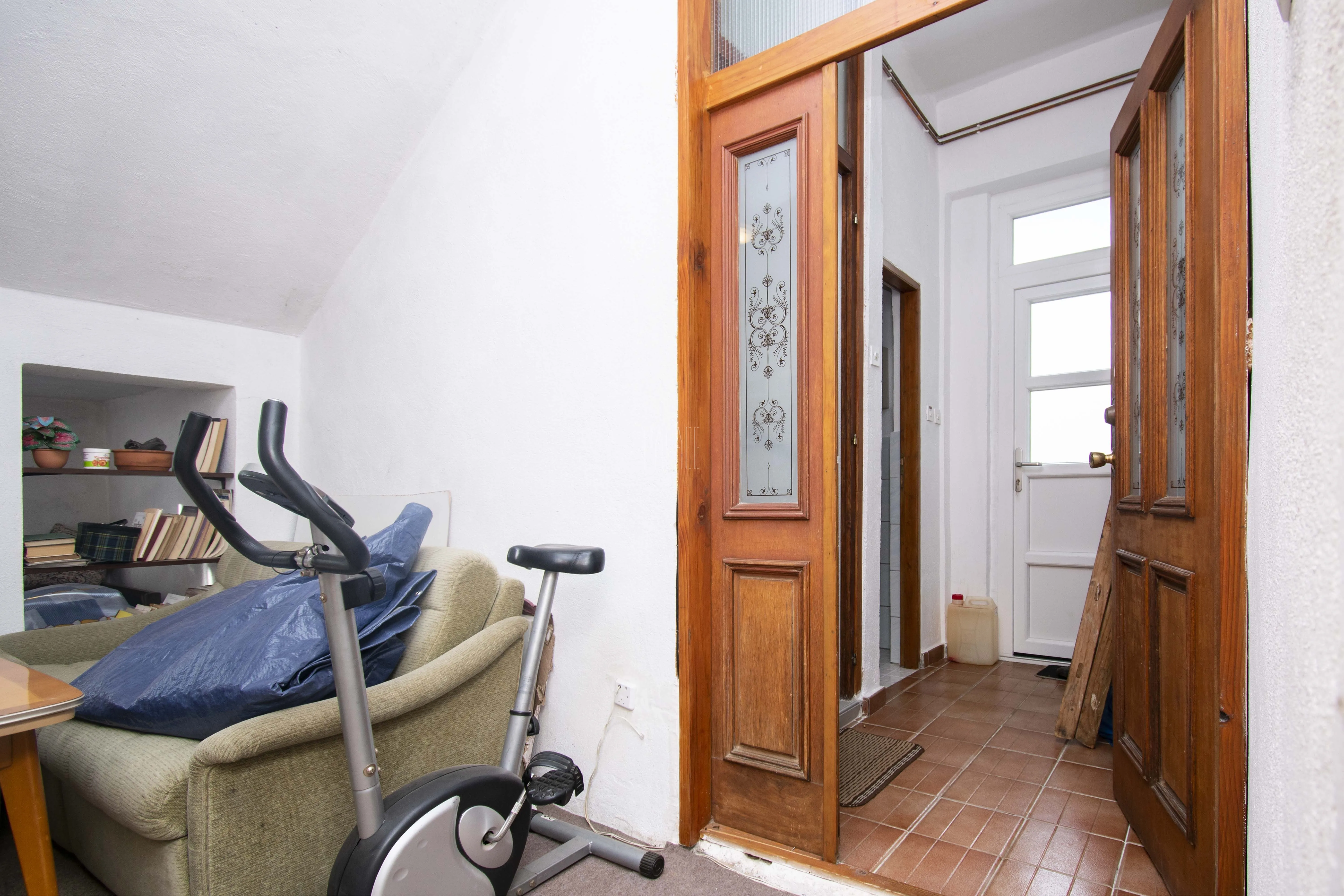kuća s potkrovljem i okućnicom u zaleđu vodica, 300.00 m2 - slika 15