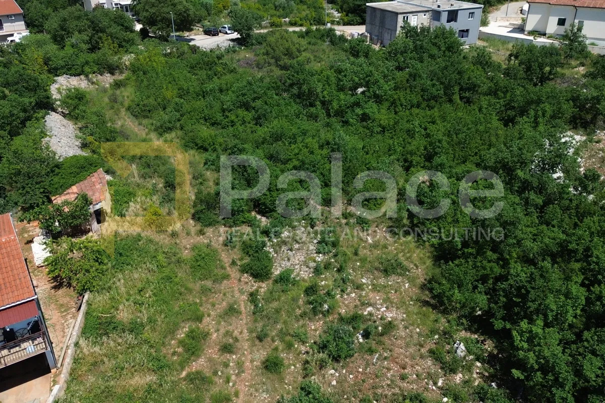 građevinsko zemljište uz samu obalu, 632 m2 - bilice kod šibenika - slika 2