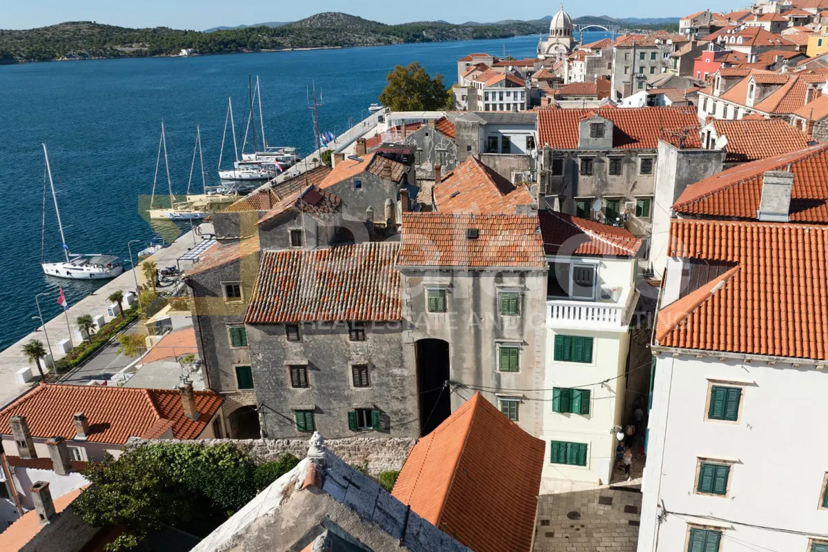 rijetkost na tržištu, kompletno renovirana kuća u samom centru grada - slika 26