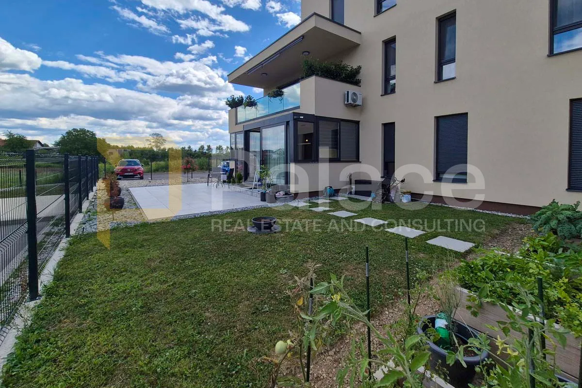 sv. nedjelja moderan potpuno namješten stan 118 m2 sa zimskim vrtom - slika 13