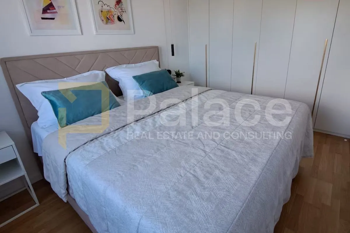 luksuzni stan 55 m² s privatnom krovnom terasom i jacuzzijem – trogir - slika 4