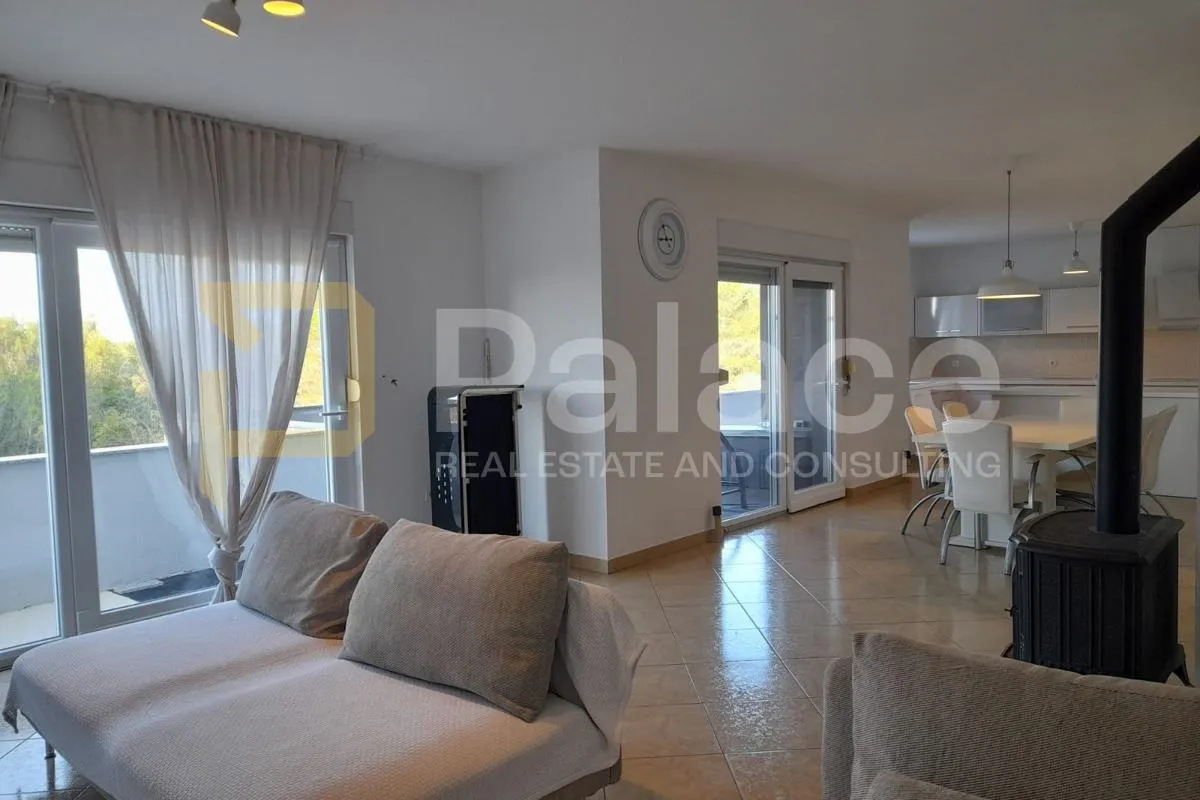 trosobni stan s pogledom na more 148m2 - slika 4