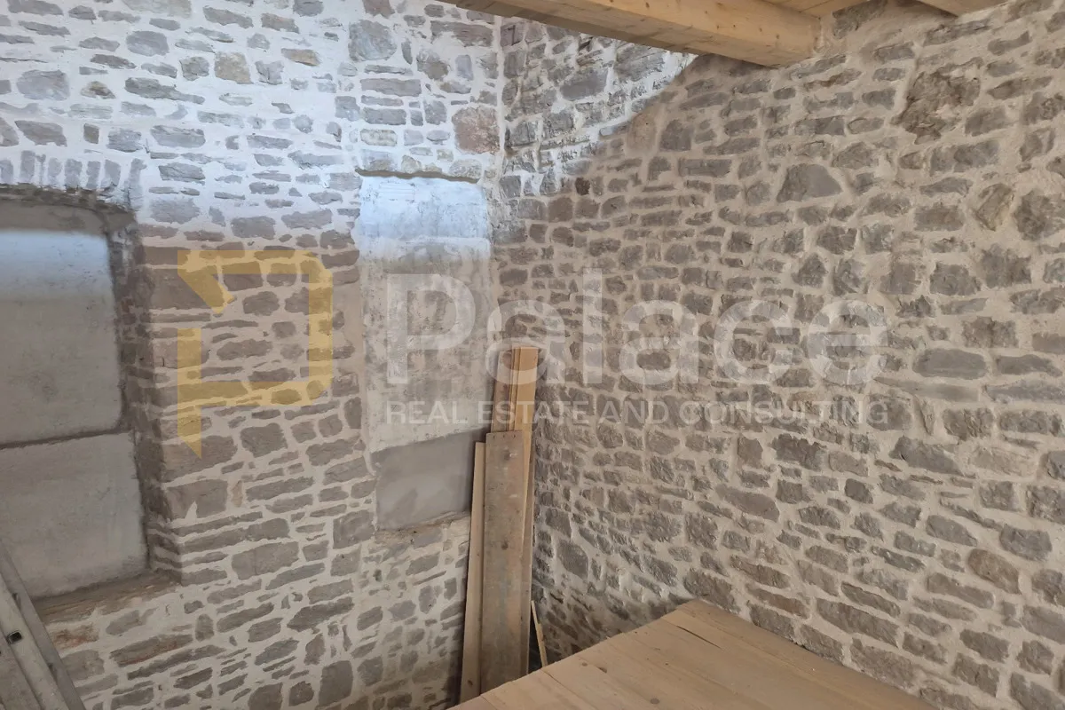 kuća na otoku - prvić šepurine - slika 14