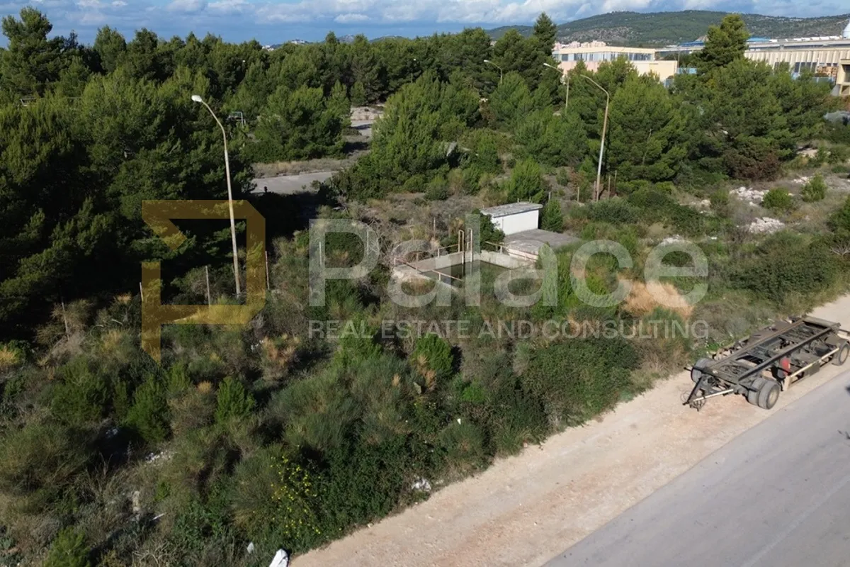 Građevinsko zemljište industrijske namjene 3884 m2, Donje Ražine - Ražine, Šibenik
